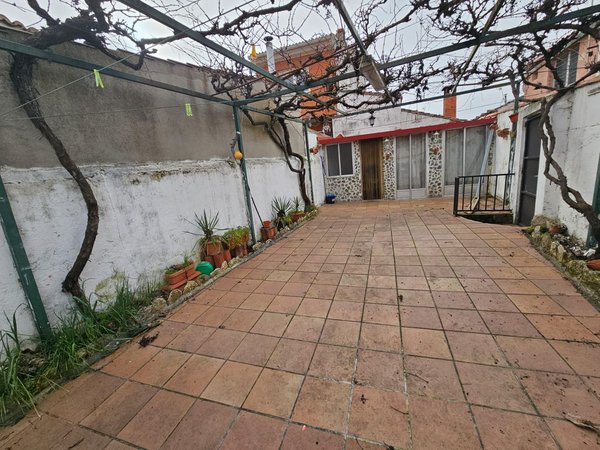 Viana de Cega,  ES