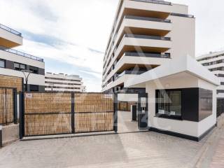 Tres Cantos,  ES
