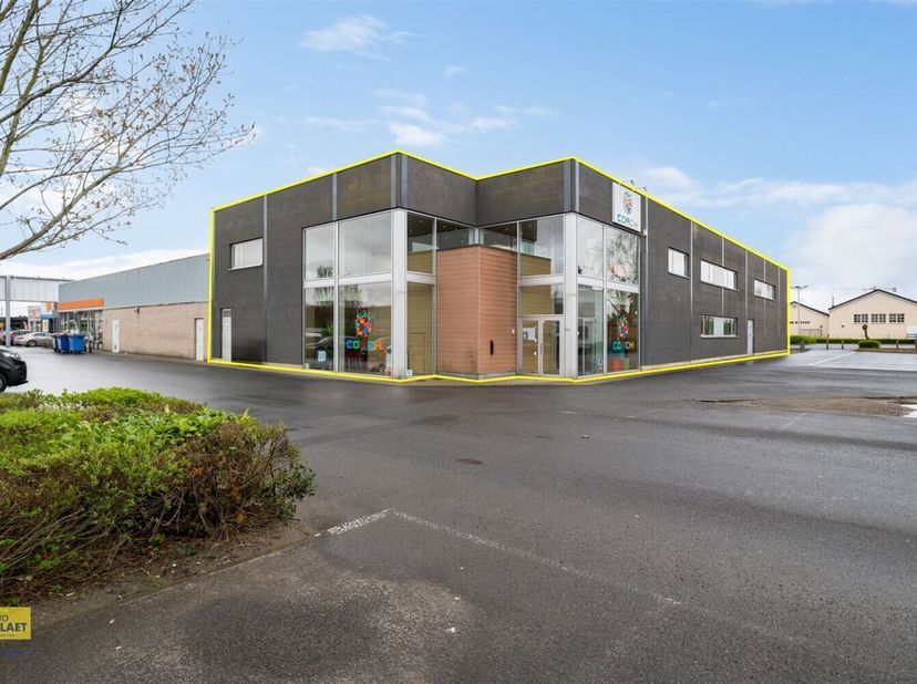 Brugsesteenweg 363 8800 Roeselare
