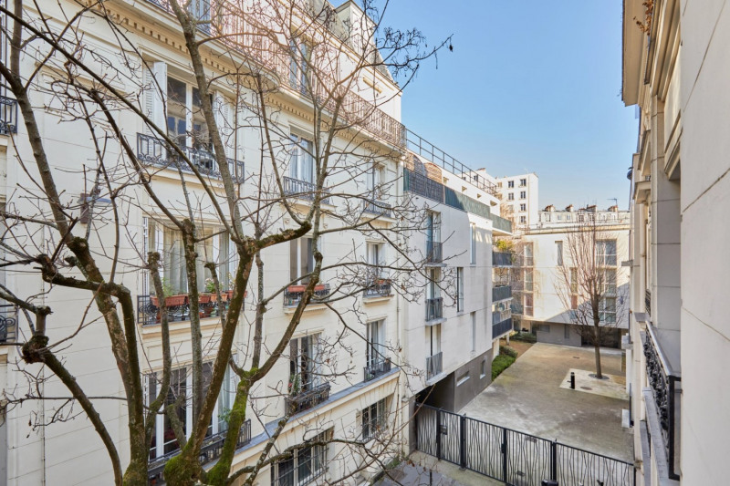 à Paris (75014)