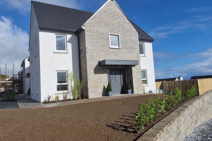 9 Lios an Chnoic, Carnamuggagh, Letterkenny, Co. Donegal