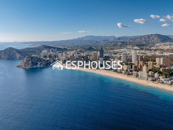 Benidorm,  ES