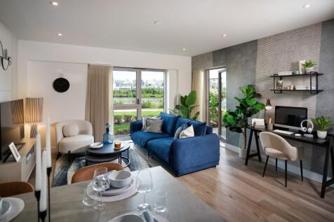 Longwater Avenue, Green Park, Reading RG2 6BN