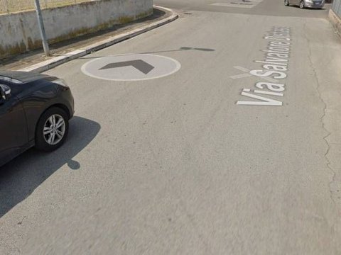 Bari,  IT