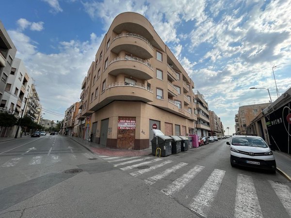 Orihuela,  ES