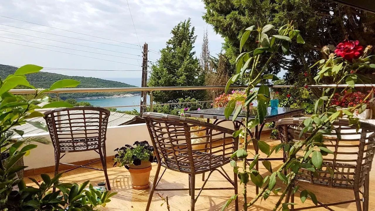 Ulcinj, Kruce
