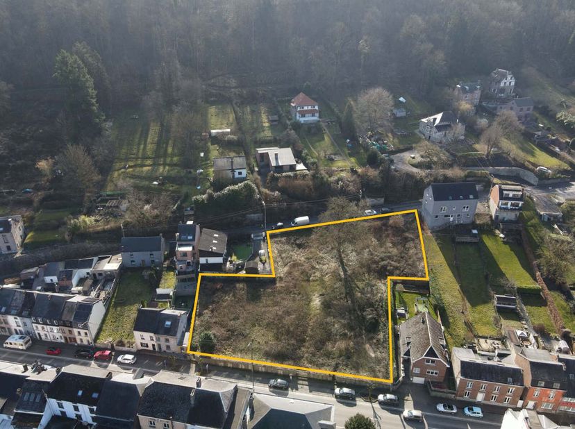 Adres op aanvraag 5500 Dinant