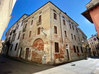Vicenza,  IT