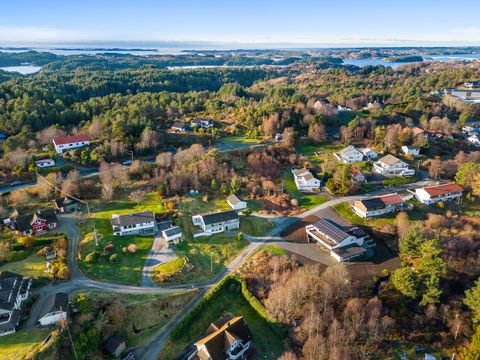 Søre Eidsbøen, Storebø