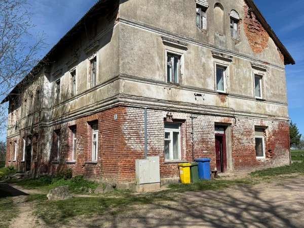 Rietavas, Girėnų k., Dvaro g., gegužės 06 d.