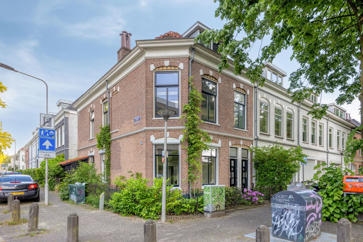 Sonsbeeksingel 77