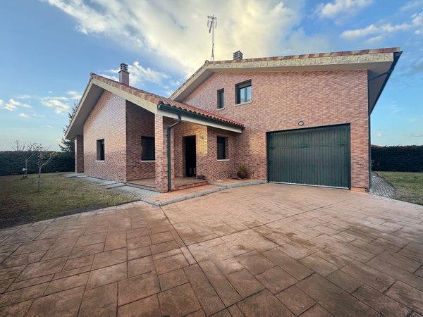 Aldeamayor de San Martin,  ES