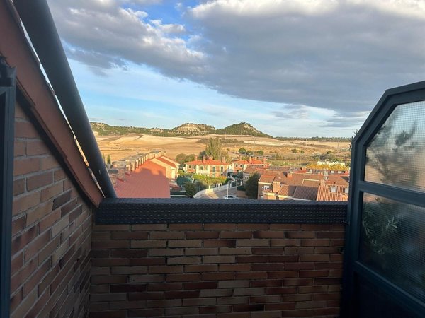 Cistérniga,  ES