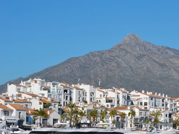 Marbella,  ES