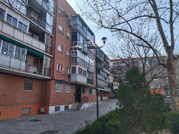 San Fernando de Henares,  ES