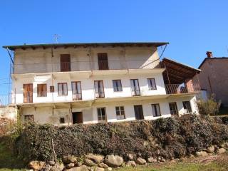 Giaveno,  IT