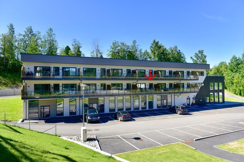 Grua torg 3, Grua