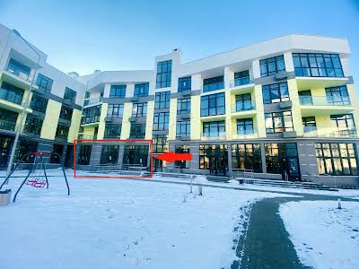 Богатирська вул., 32