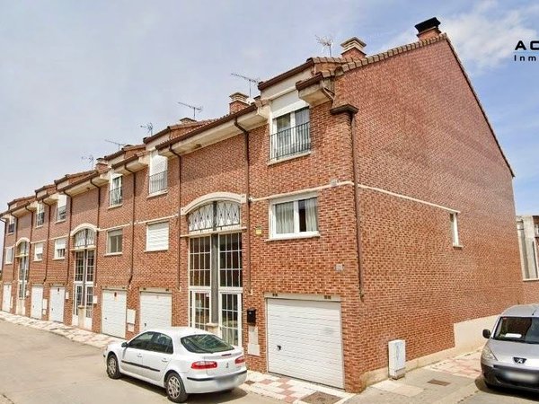 Santovenia de Pisuerga,  ES