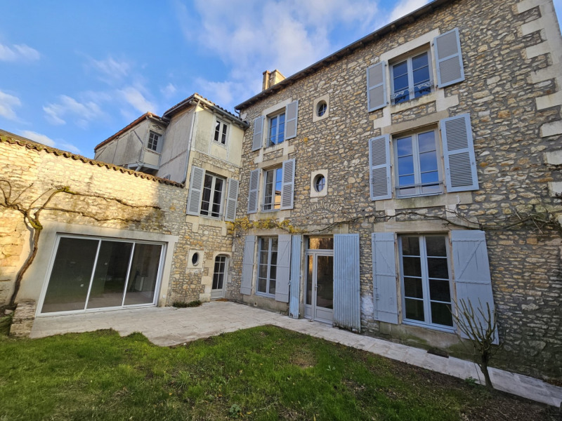à Poitiers (86000)