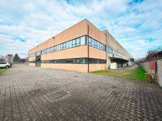 Vimercate,  IT