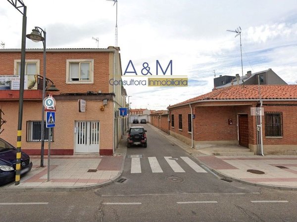 Santovenia de Pisuerga,  ES