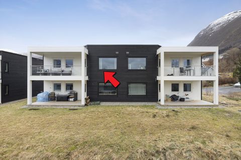 Oseflata 30C, Ørsta