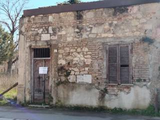Avezzano,  IT