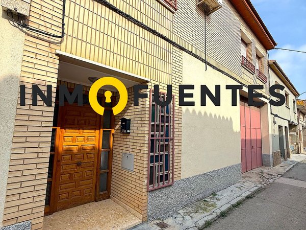 Fuentes de Ebro,  ES