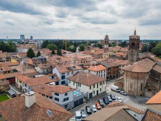 Vimercate,  IT
