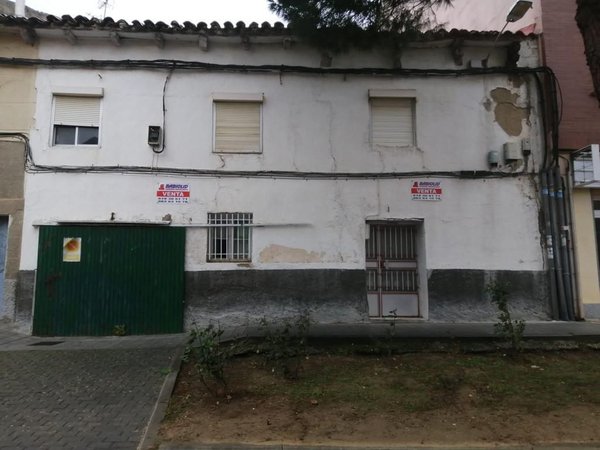 Cistérniga,  ES