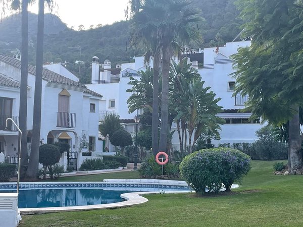 Benahavís,  ES