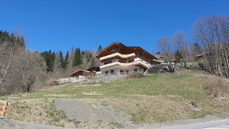 5752 Viehhofen