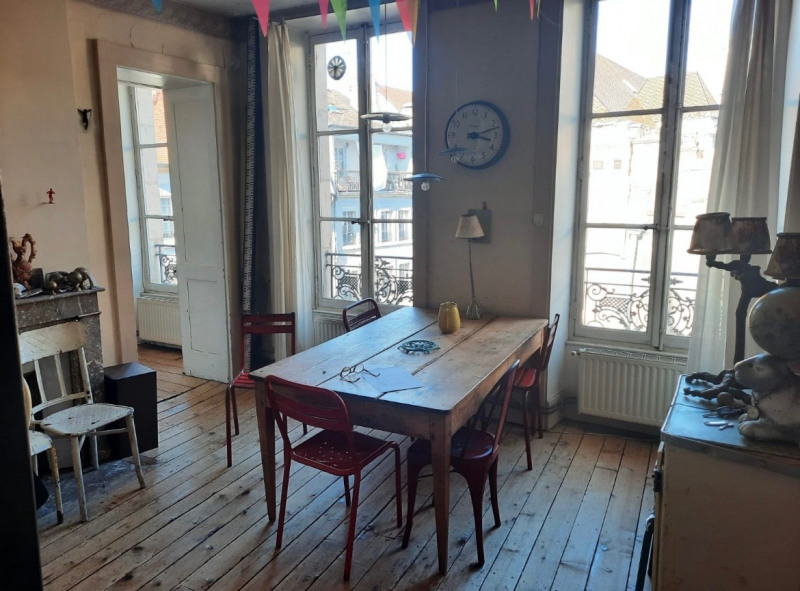 à Besançon (25000)