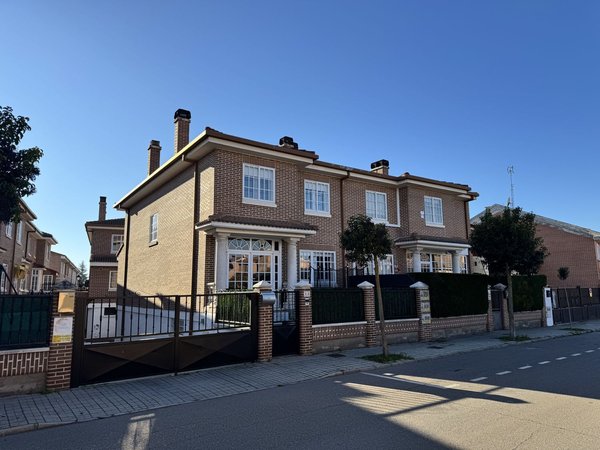 Laguna de Duero,  ES