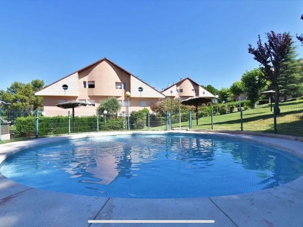 Villaviciosa de Odón,  ES