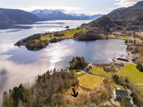 TOMT GLOMSET, Skodje