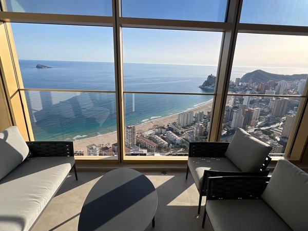 Benidorm,  ES
