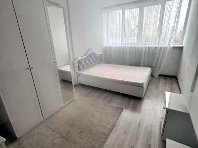 Магістральна вул., 33