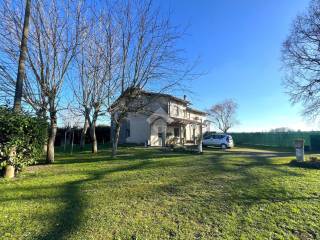 Mirandola,  IT