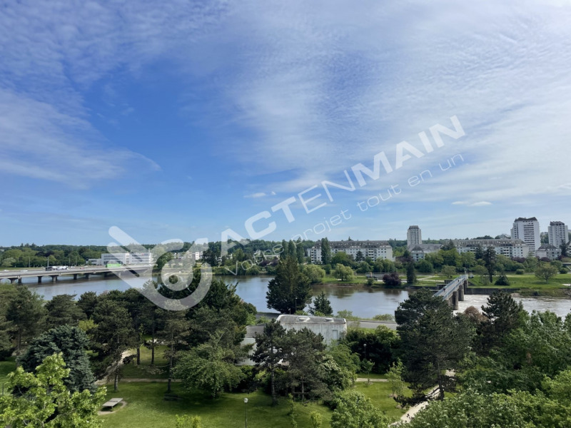 à Tours (37000)