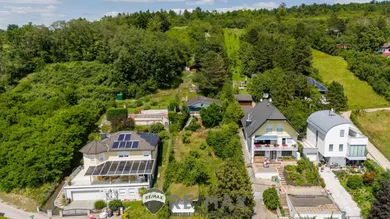 2102 Hagenbrunn
