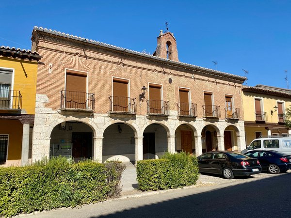 Nava del Rey,  ES
