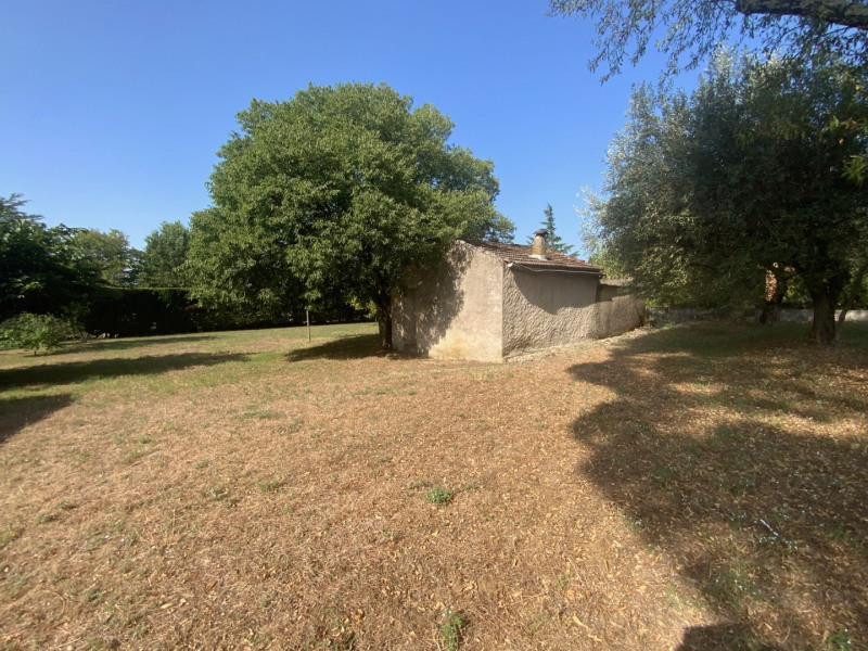 à Uzès (30700)