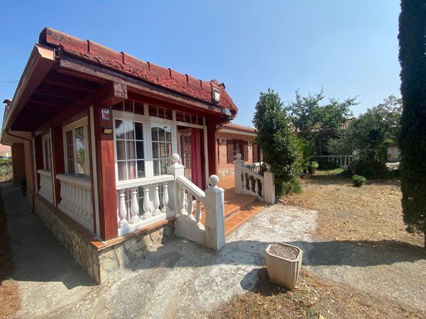 Viana de Cega,  ES