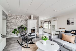 Tuulentie 18, Keskusta, Aura