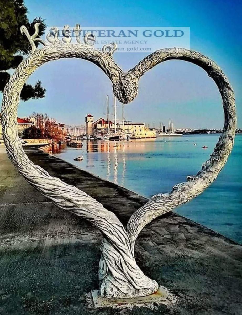 Kastela, Kastel Gomilica
