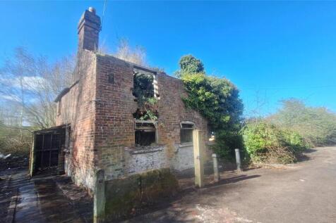 School Lane, Knowsley, Prescot, Merseyside, L34