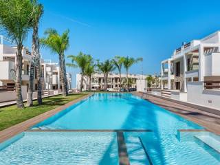 Torrevieja,  ES