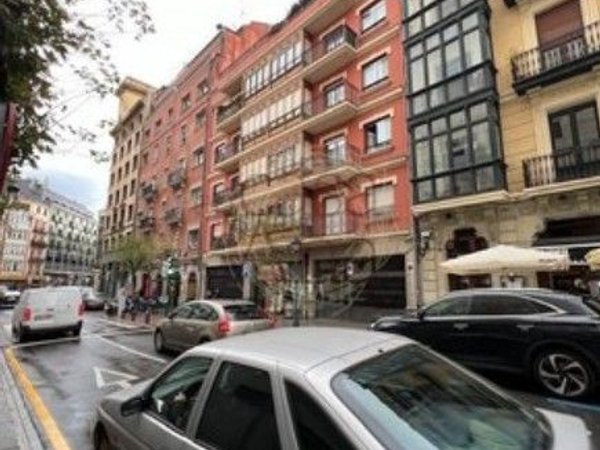 Flat in calle Colón de Larreátegui, Plaza Circular, Bilbao